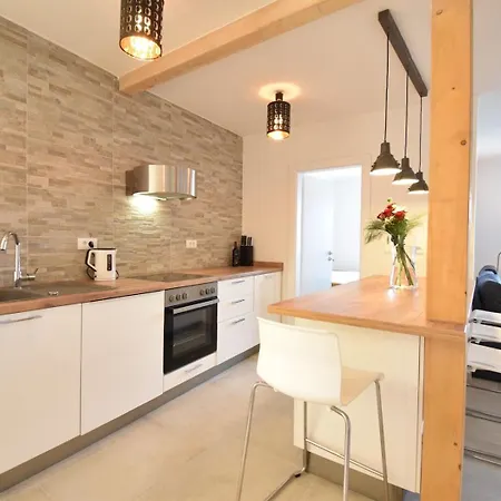 Suncani Krovovi Apartman Pula